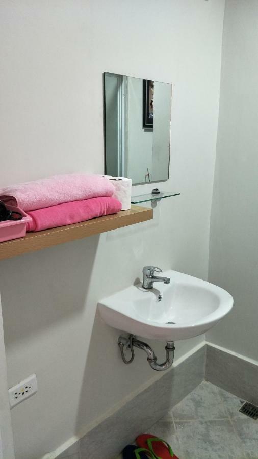 Lelani'S Comfy Condo Μακτάν Εξωτερικό φωτογραφία